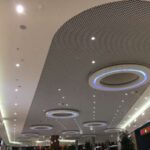 sufit podwieszany kolisty w galerii